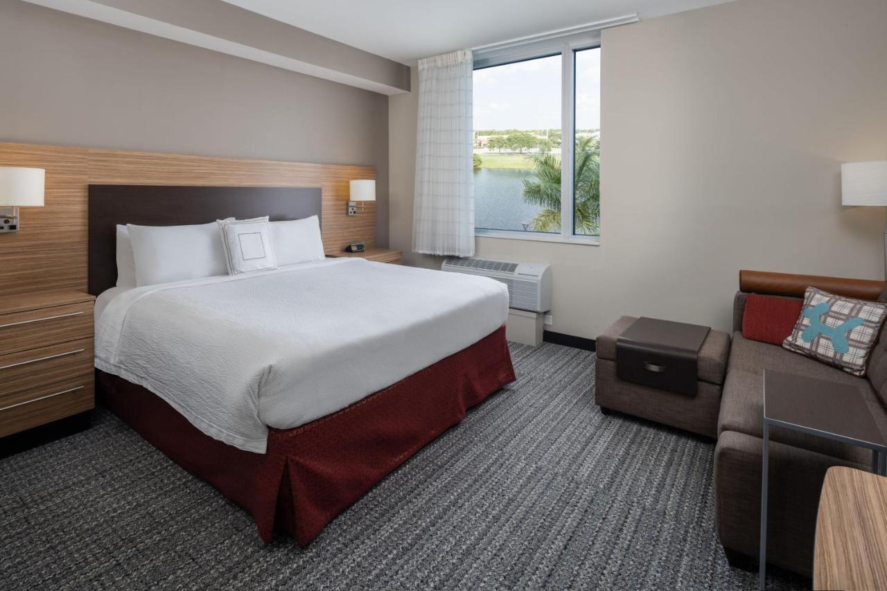 Towneplace Suites Miami Kendall West Kendale Lakes Extérieur photo
